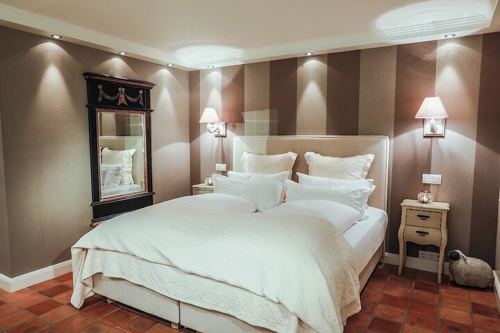 Room 4 of 23