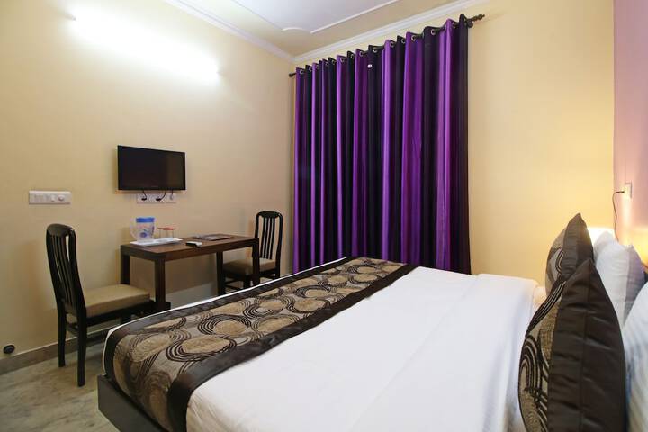 Room 4 of 14