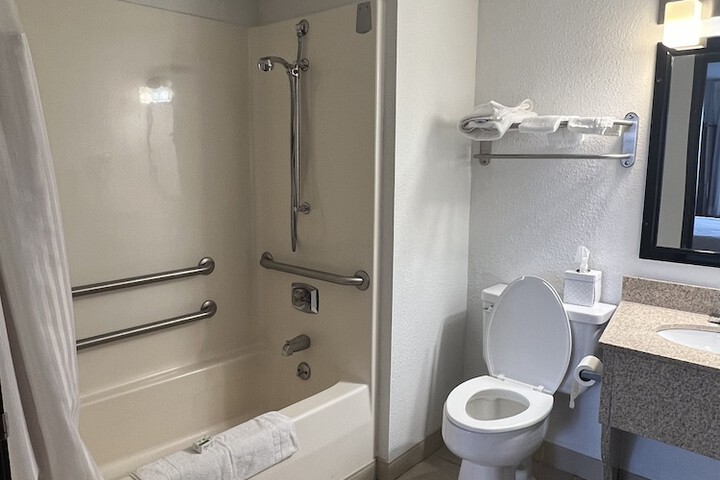 Room 6 of 15