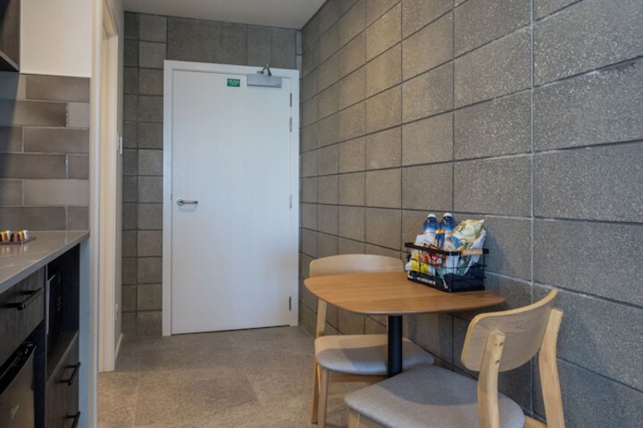 Room 32 of 111