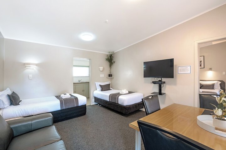 Room 42 of 72