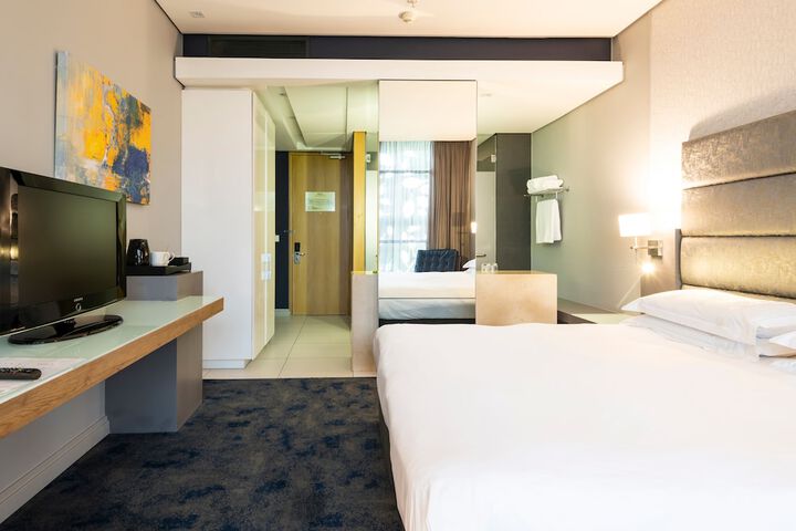 Room 7 of 40