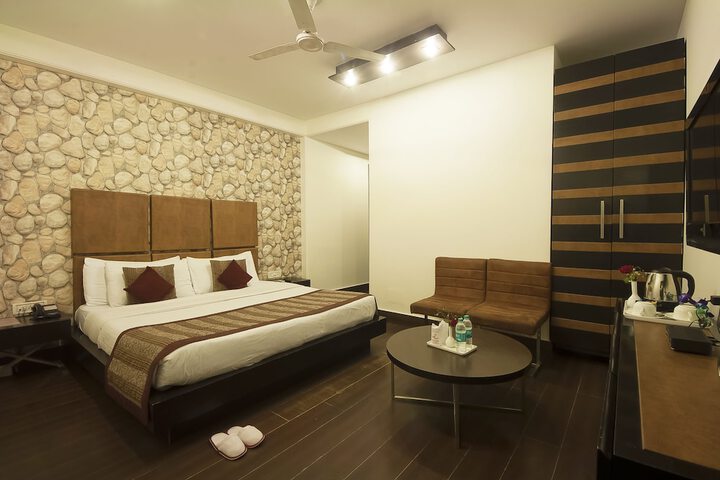 Room 26 of 52
