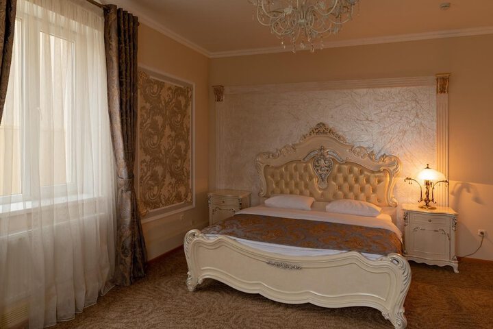 Room 14 of 66