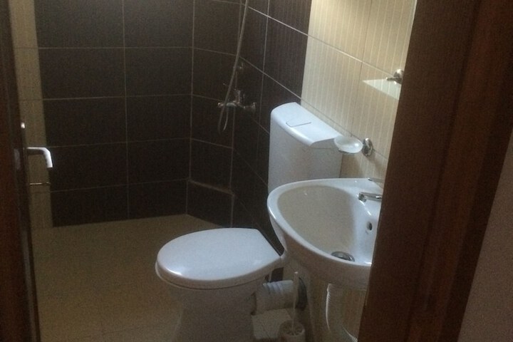 Room 15 of 27