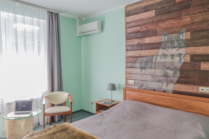 Room 8 of 44