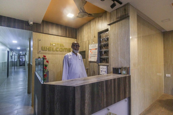 SPOT ON 49319 Hotel Welcome