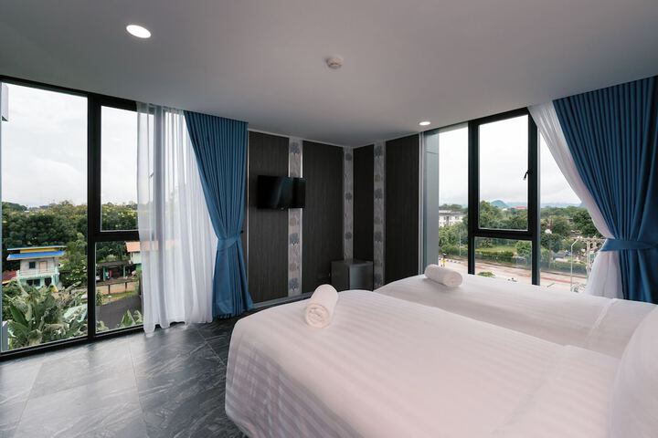 Room 44 of 138