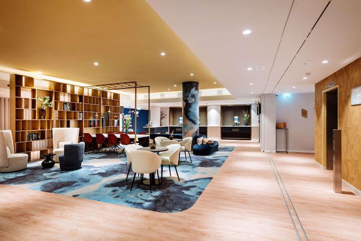 Guest Lobby
