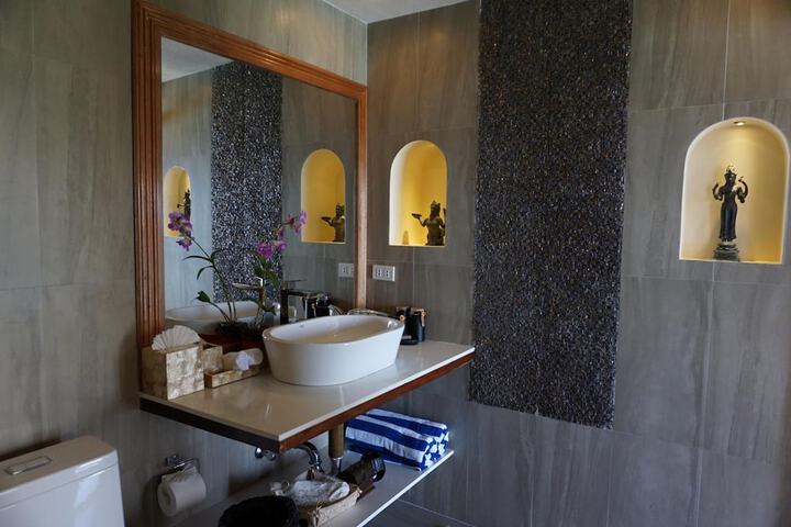 Clean Restrooms