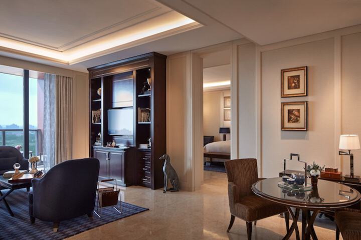 Room 4 of 86
