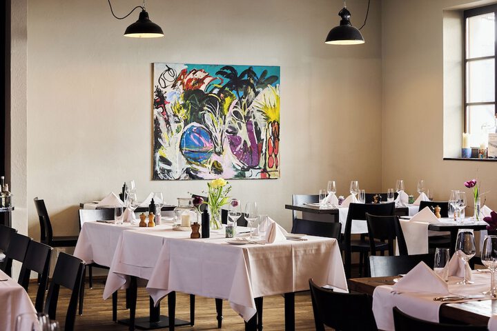 Dining 43 of 66