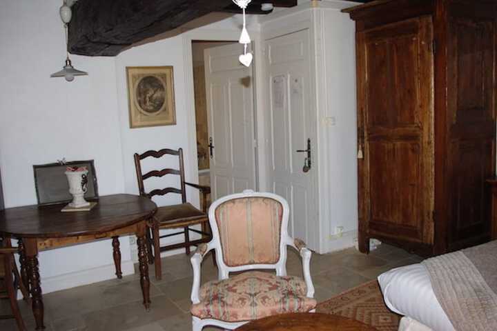 Room 82 of 145
