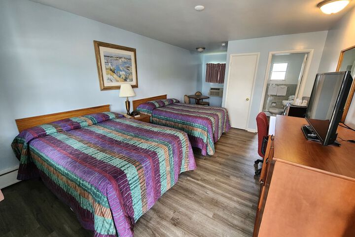 Room 2 of 28