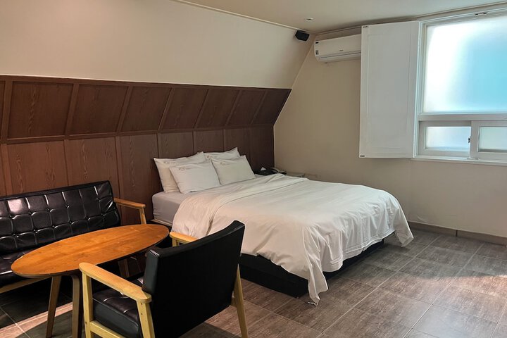 Room 14 of 29