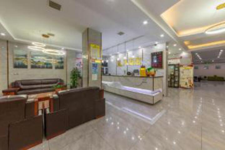 Zhenning Xingyue Hotel