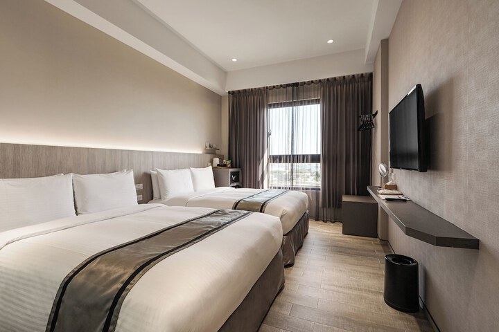 Room 16 of 36