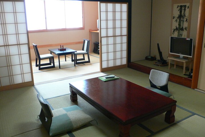 Room 3 of 22