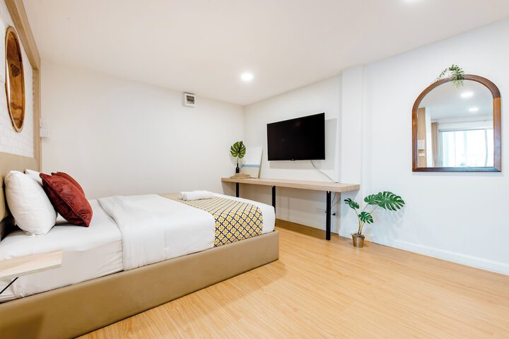 Room 7 of 73