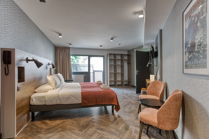 Room 40 of 191