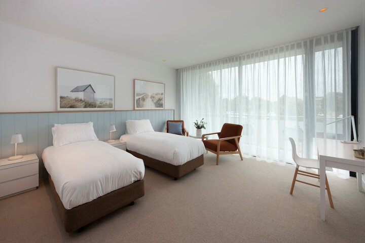 Room 4 of 44