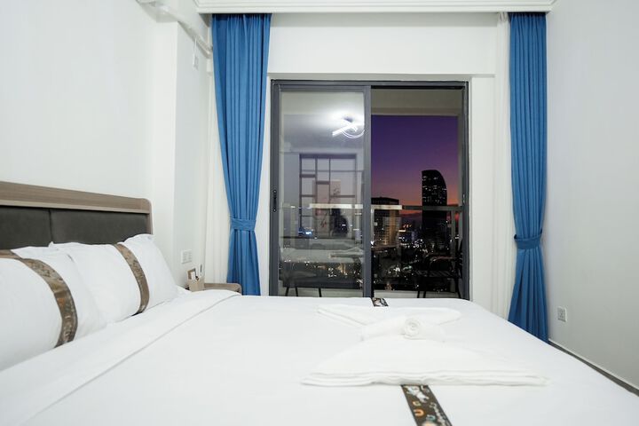 Room 5 of 65