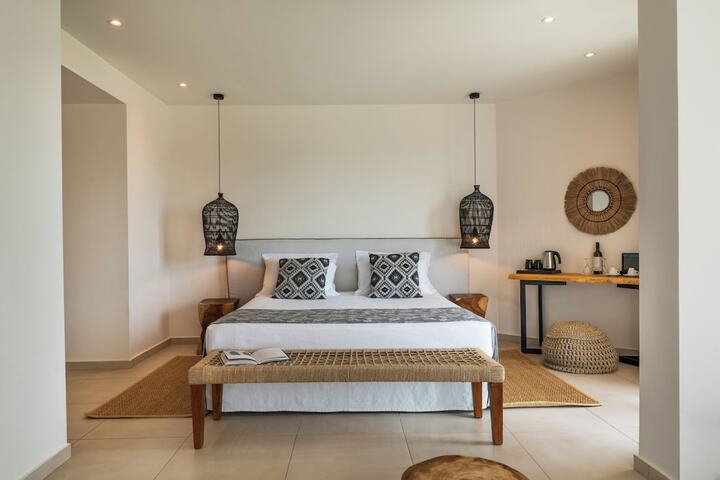 Room 28 of 226