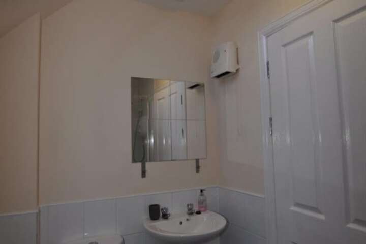 Room 14 of 24