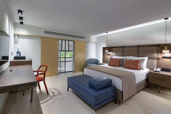 Room 56 of 295