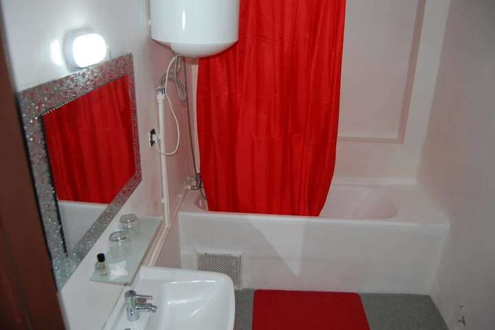Room 34 of 52