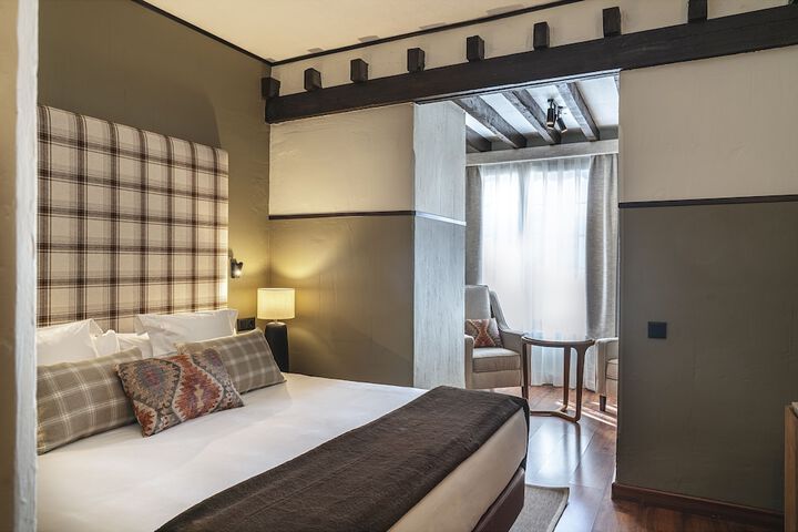 Room 16 of 85