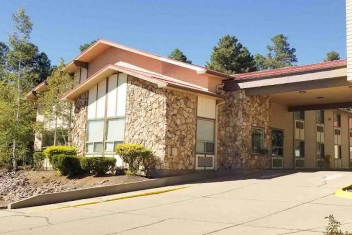Hotel 64 of 66