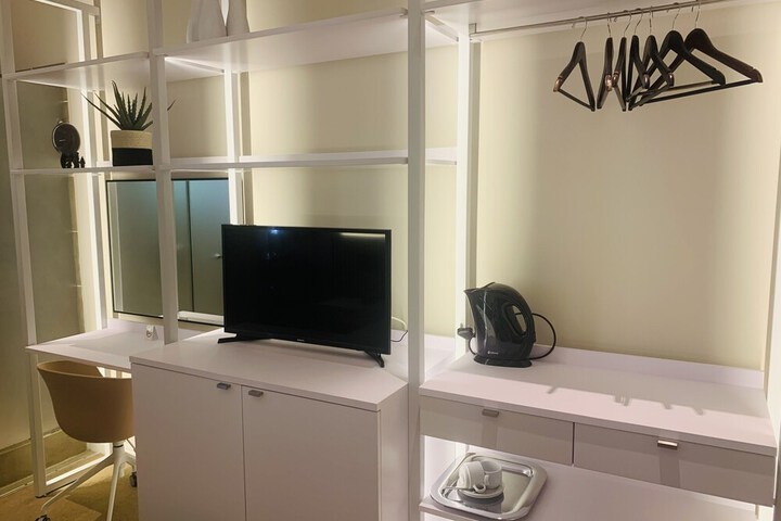 Room 3 of 41