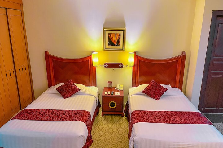 Room 18 of 51