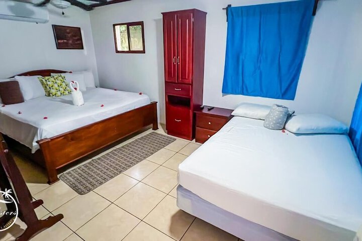 Room 33 of 84
