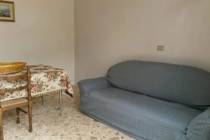 Room 2 of 11