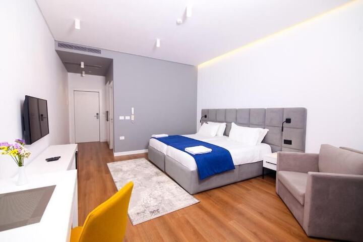 Room 42 of 83