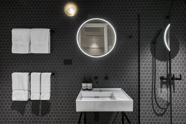 Room 21 of 34