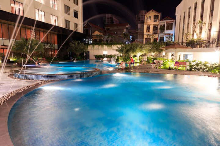 Hotel Pool