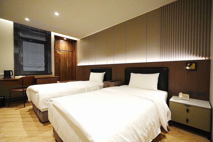 Room 22 of 61