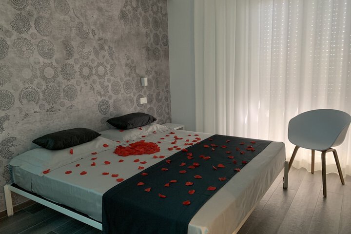 Room 5 of 50