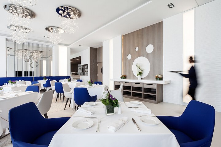 Dining 158 of 173