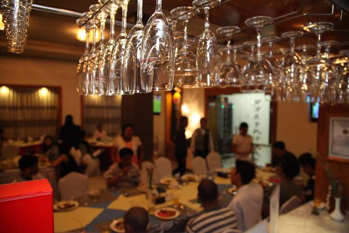 Dining 30 of 41