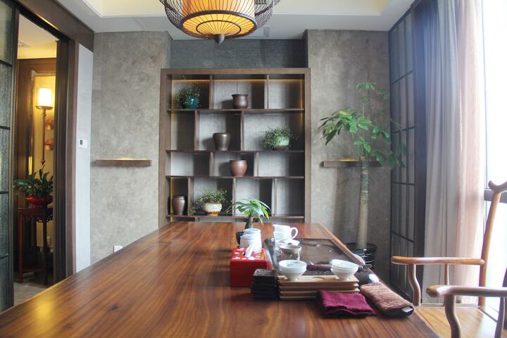Room 3 of 58