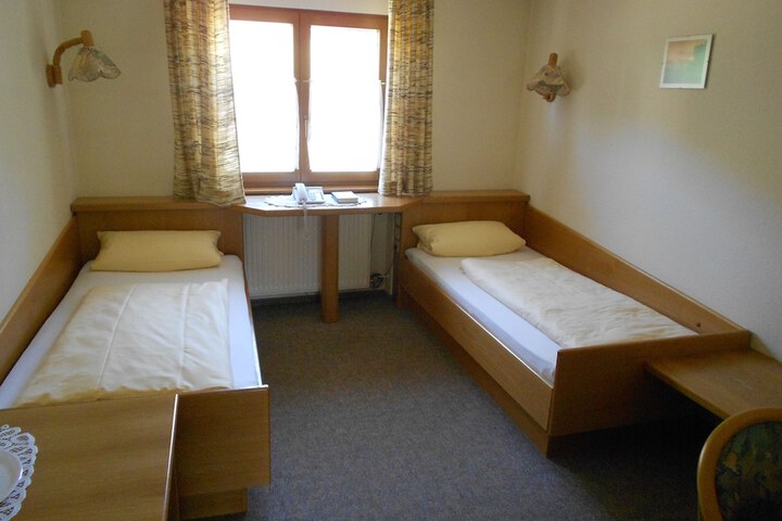 Room 3 of 44