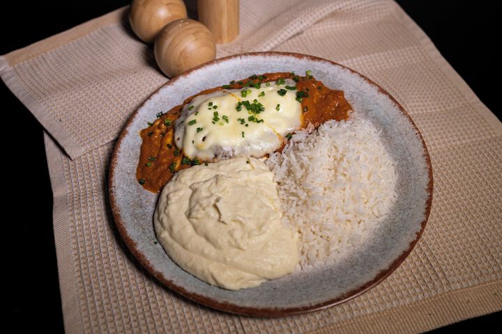 Dining 59 of 87
