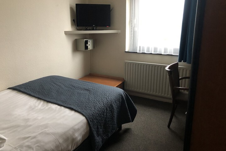 Room 10 of 51