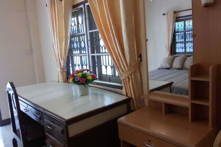 Room 10 of 51