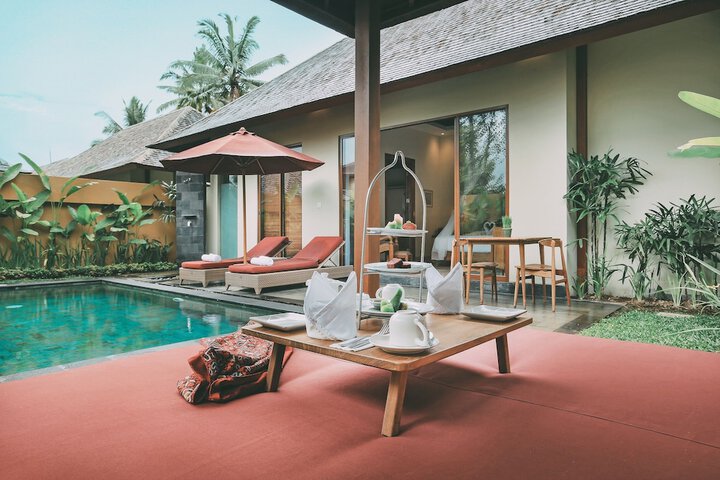 Hotel Exterior 164 of 171