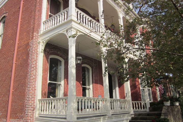 Baer House Inn